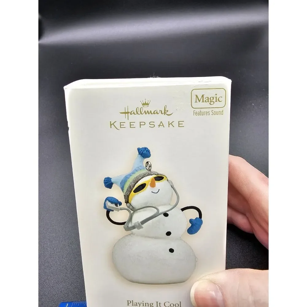 2008 Hallmark Keepsake Ornament Playing It Cool Magic Sound‎ Snowman Plays Tune